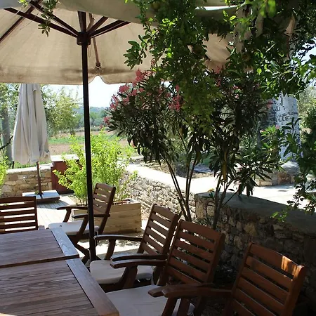 בית כפרי Eylem Dinlenti Evi בוזקאדה